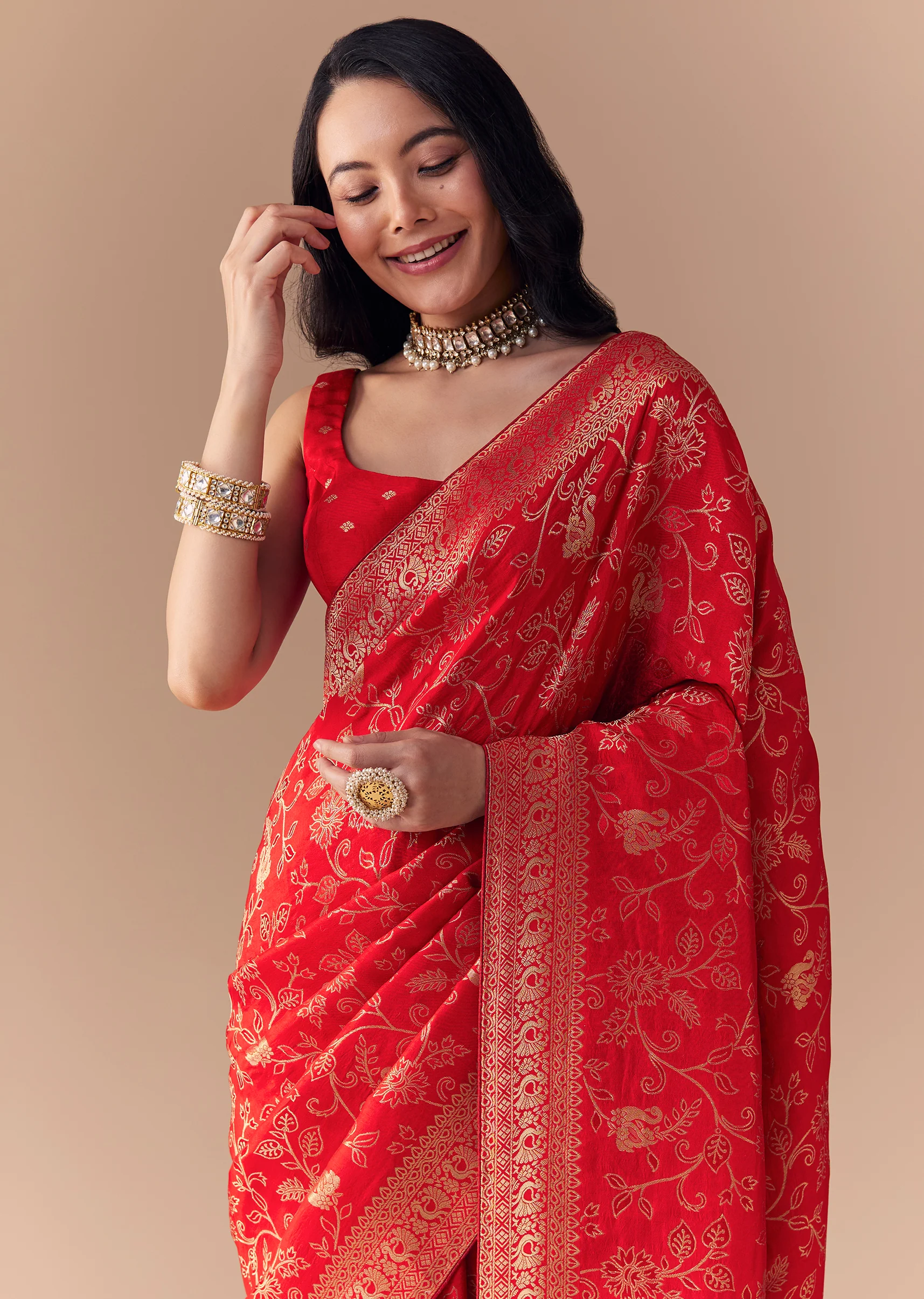 Red Dola Silk Zari Woven Saree with Unstitched Blouse - Image 4