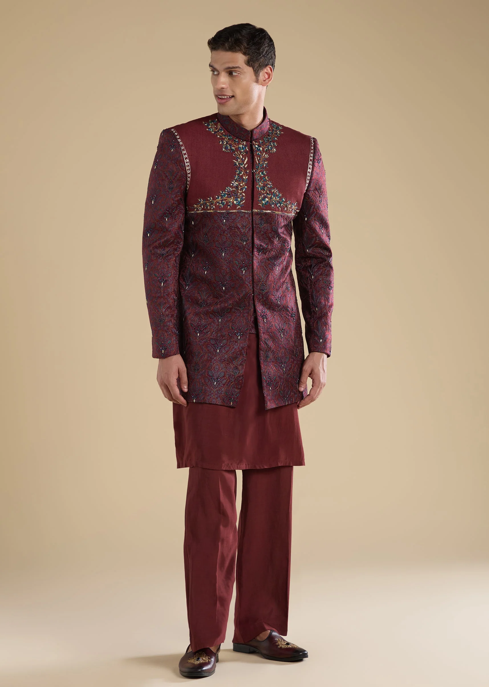 Red Embellished Indo Western Set With Kurta And Pants - Image 3
