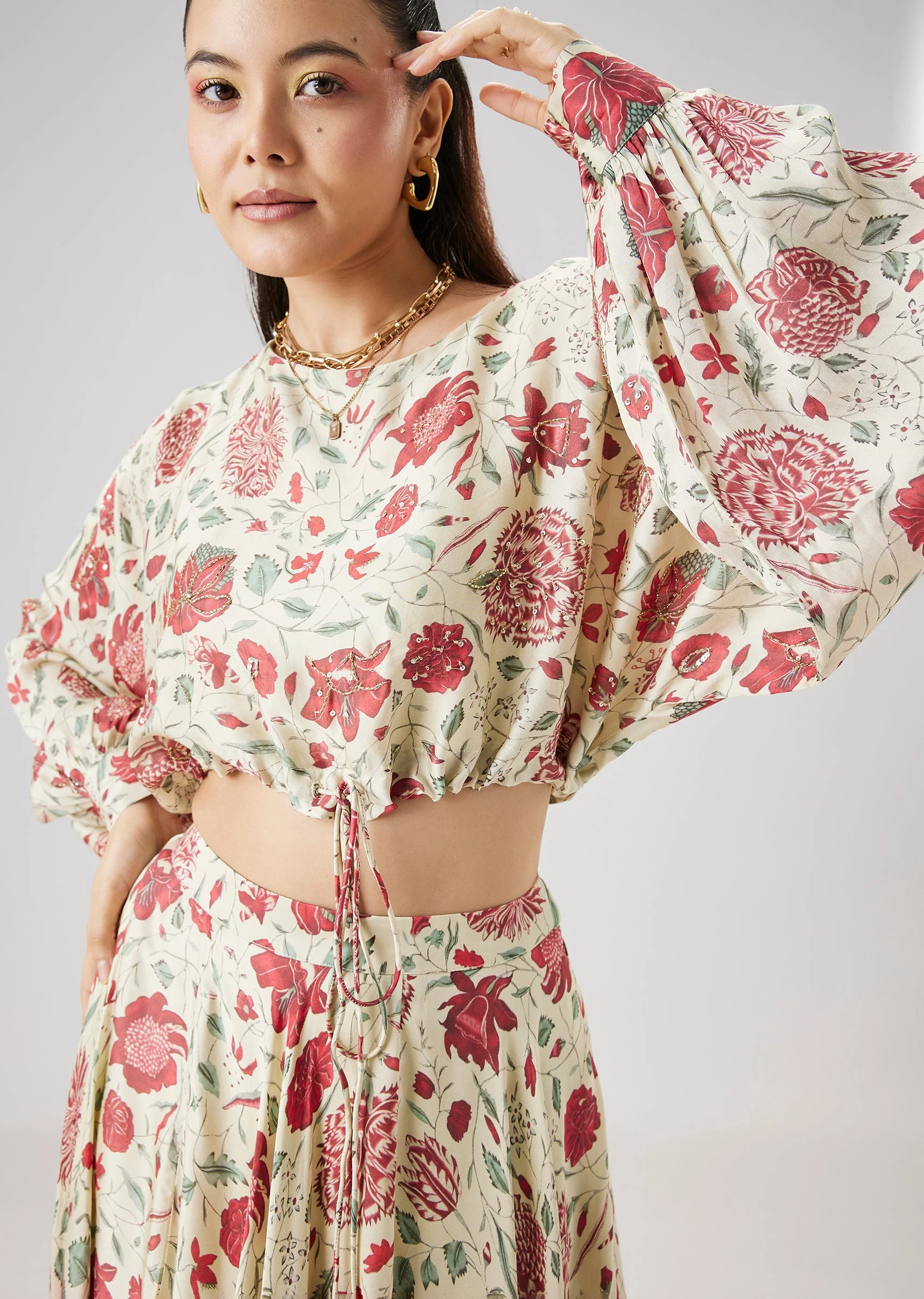 Red Floral Printed Crop Top And Skirt Set - Image 2