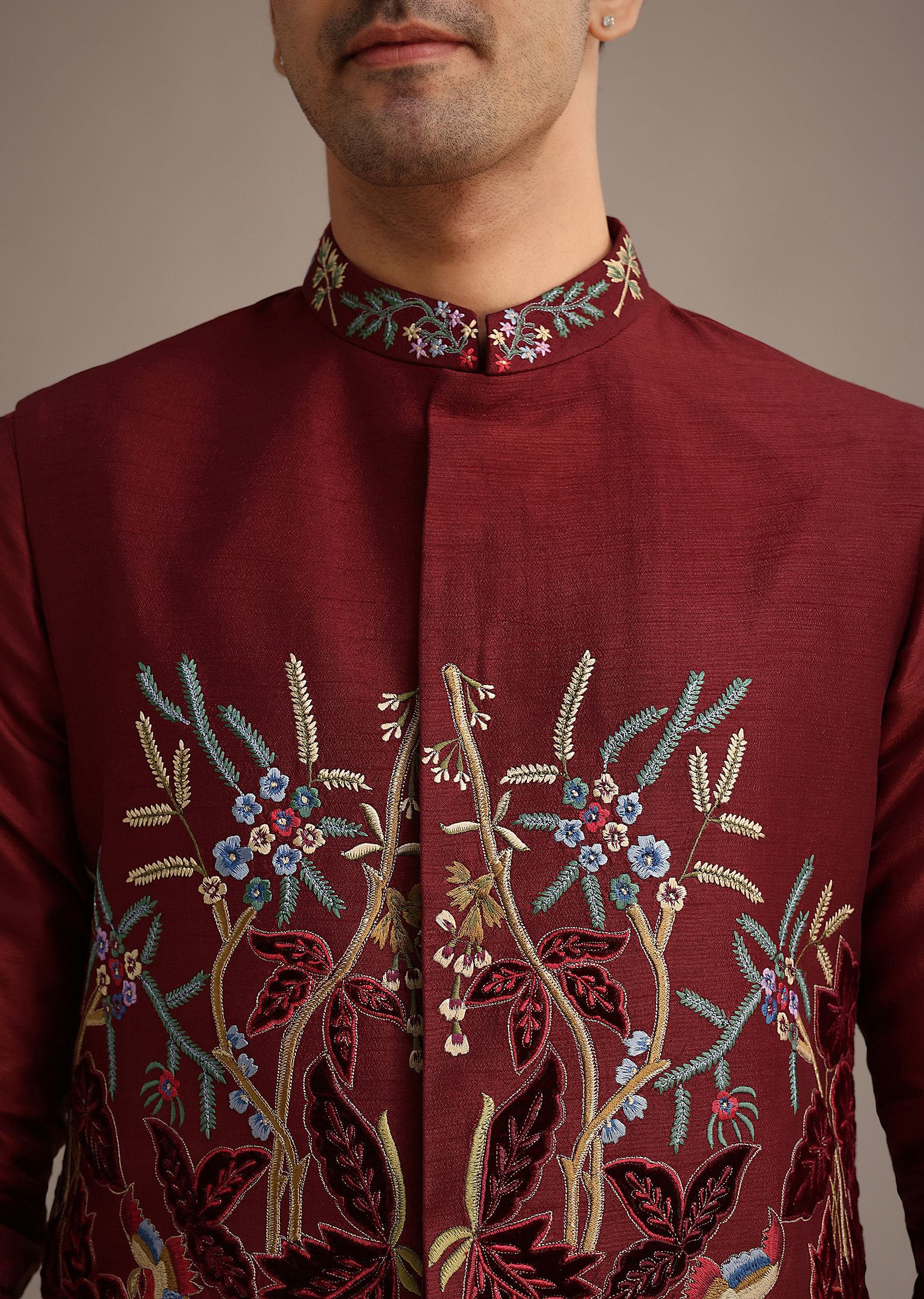 Red Jacket And Kurta Set In Silk With Resham Work - Image 2