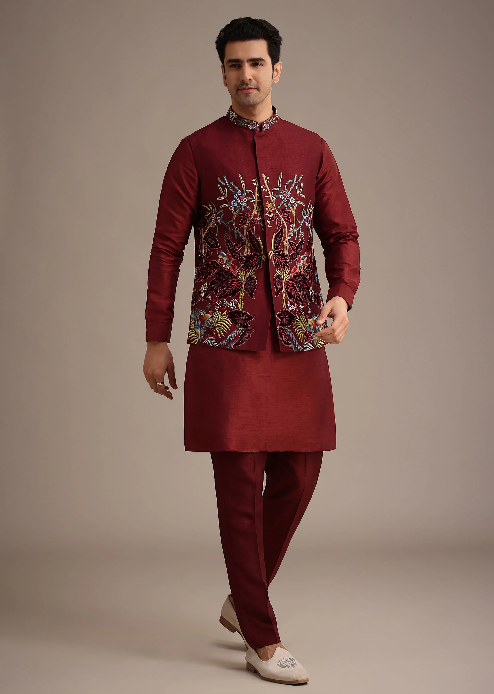 Red Jacket And Kurta Set In Silk With Resham Work - Image 3