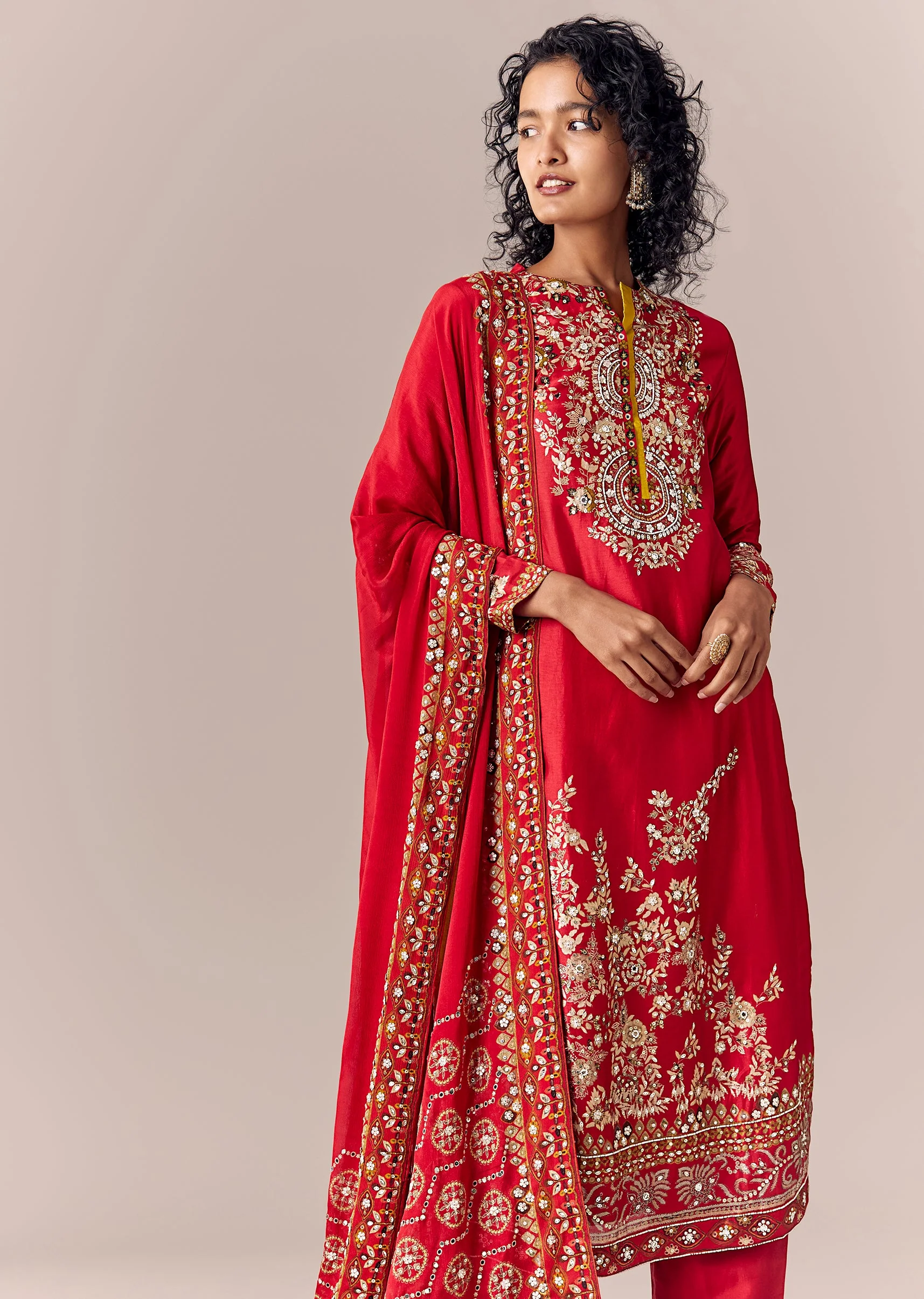 Red Printed Kurta Pant Set With Embroidery Work - Image 4