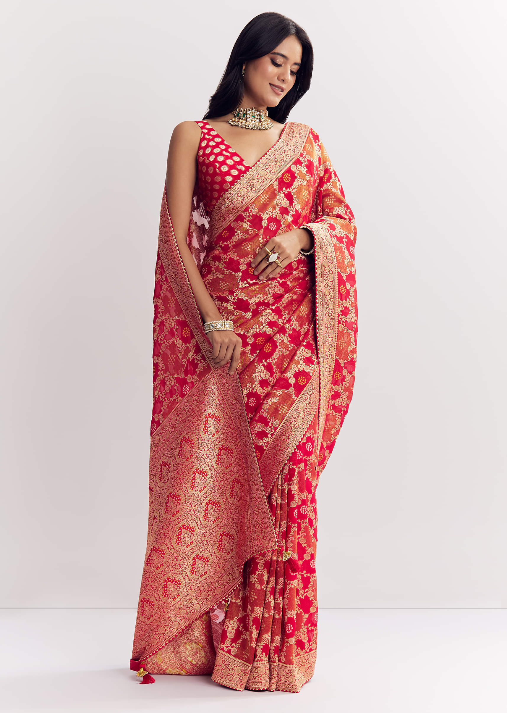 Red Shaded Dola Silk Saree With Zari Jaal Work