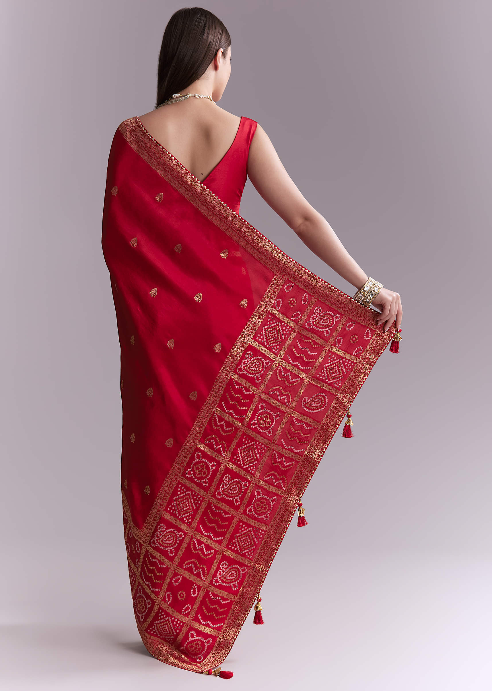 Red Silk Woven Saree With Booti Work And Bandhani Motifs - Image 4