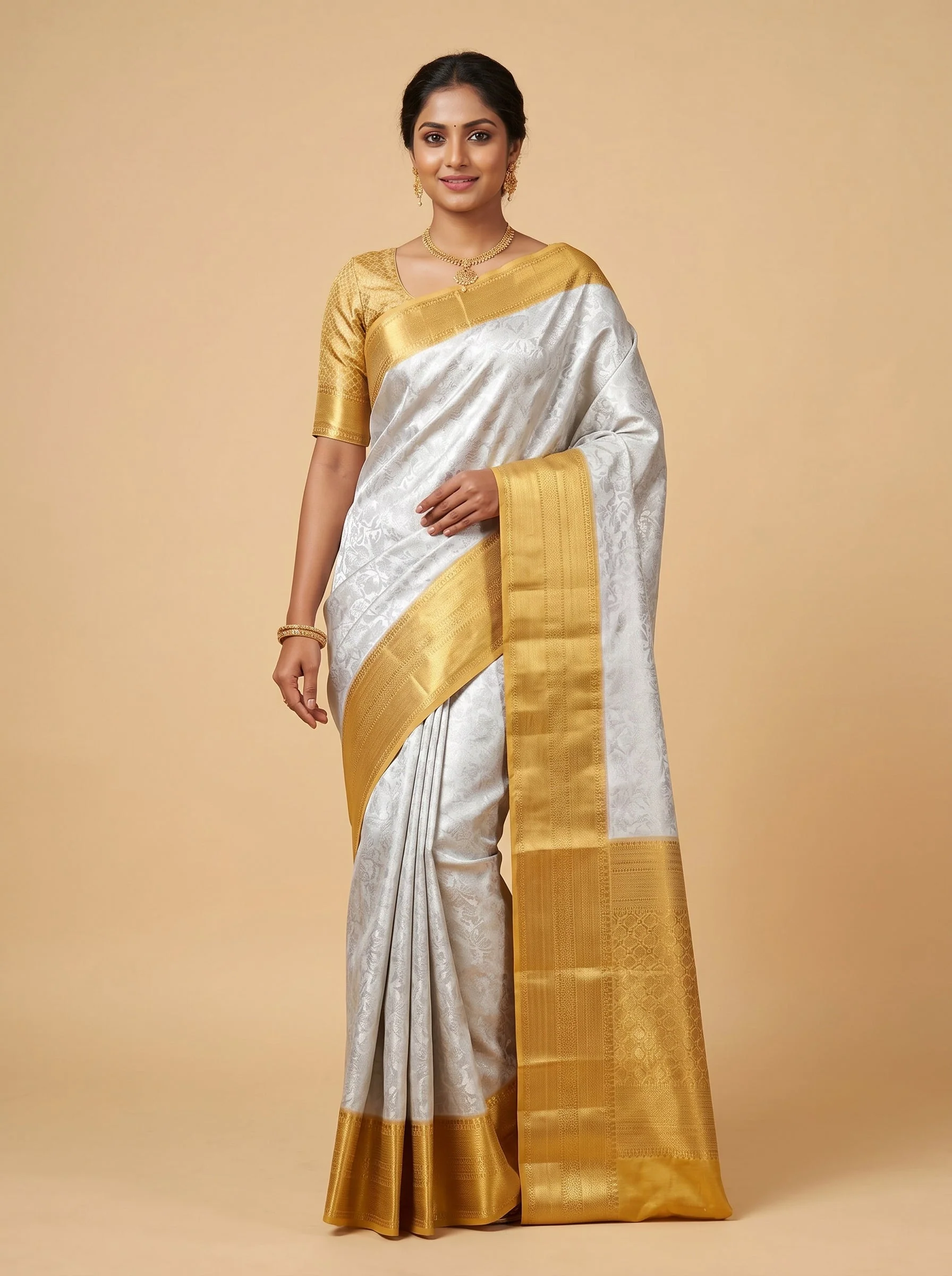 Silver Lunar Thread Handloom Saree