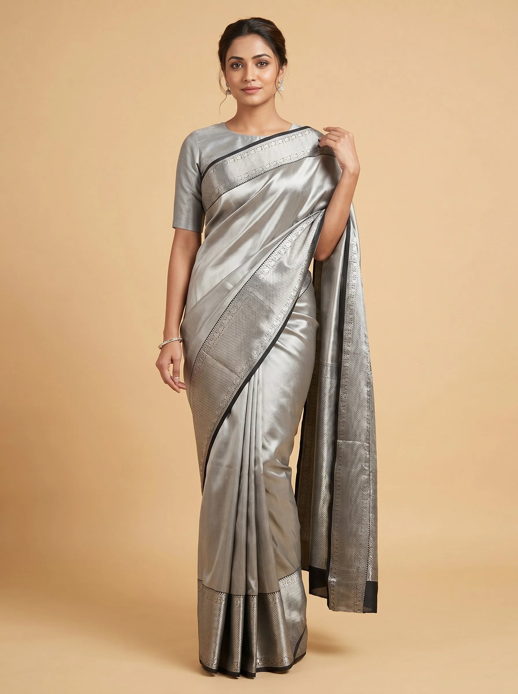 Silver Mirror Sheen Handloom Saree