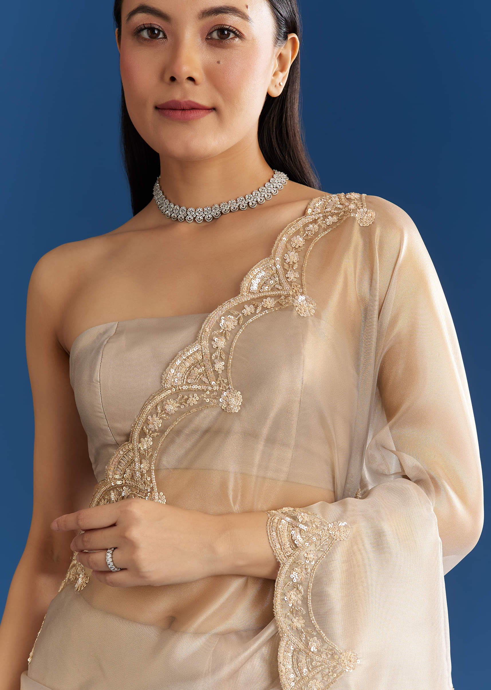 Silver Organza Tissue Saree With Sparkling Border - Image 5
