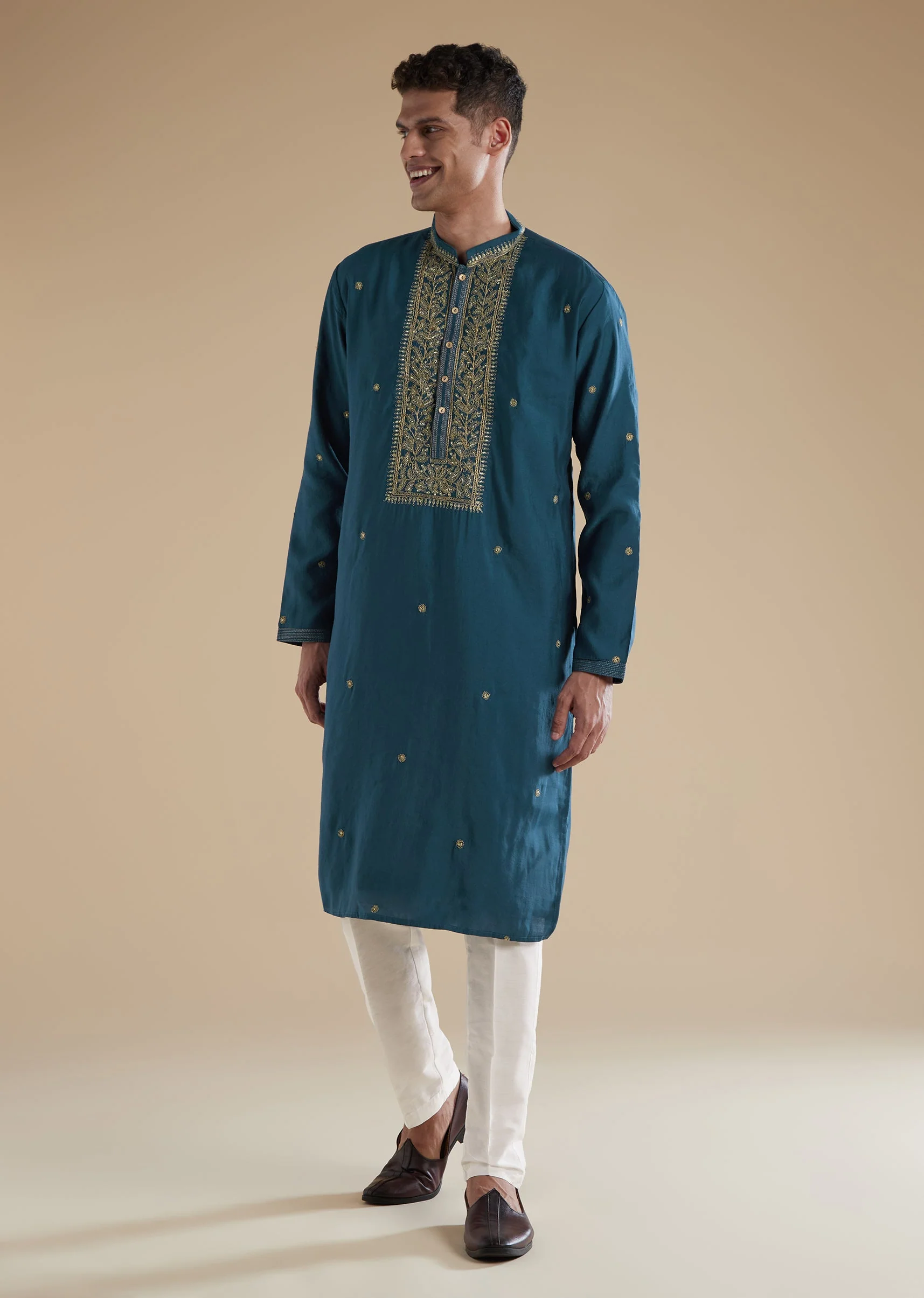 Teal Blue Kurta Set With Thread And Resham Detail - Image 3