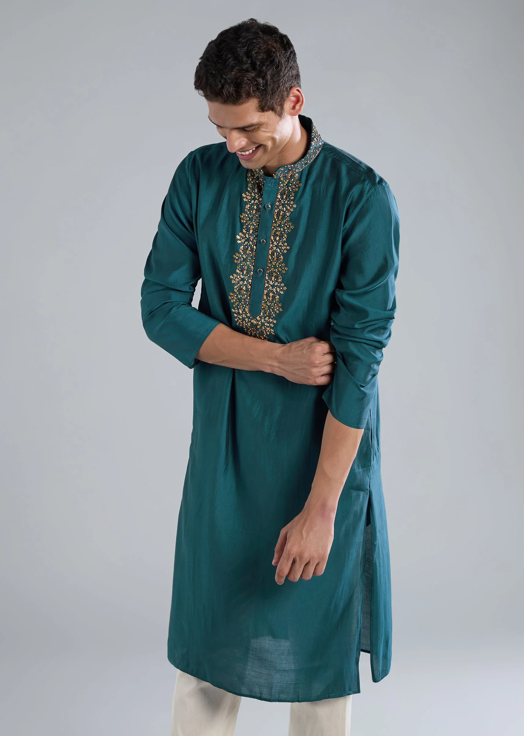 Teal Blue Kurta Set With Thread Resham And French Knot Detailing - Image 4