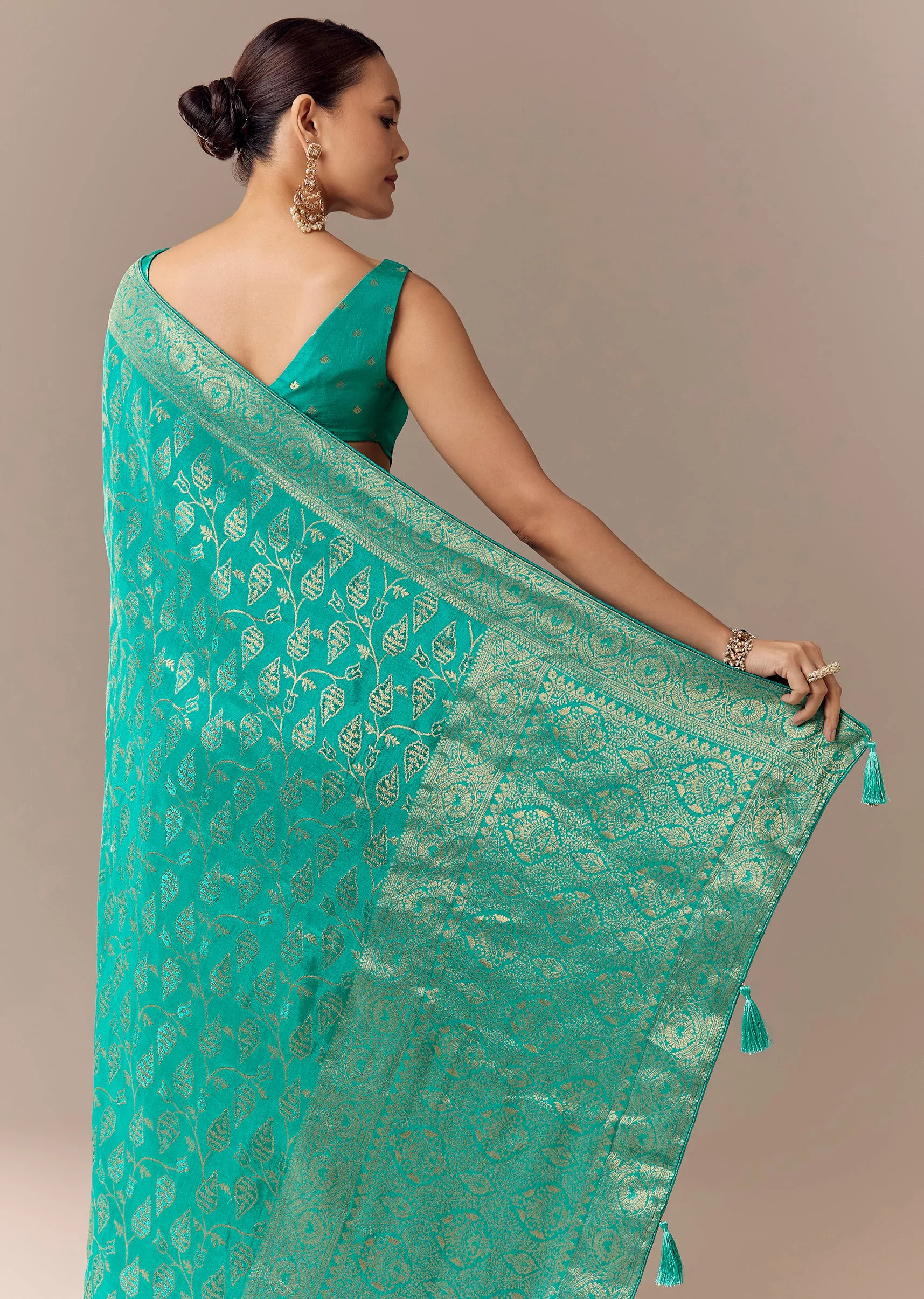 Turquoise Dola Silk Saree with Floral Jaal Weave - Image 6