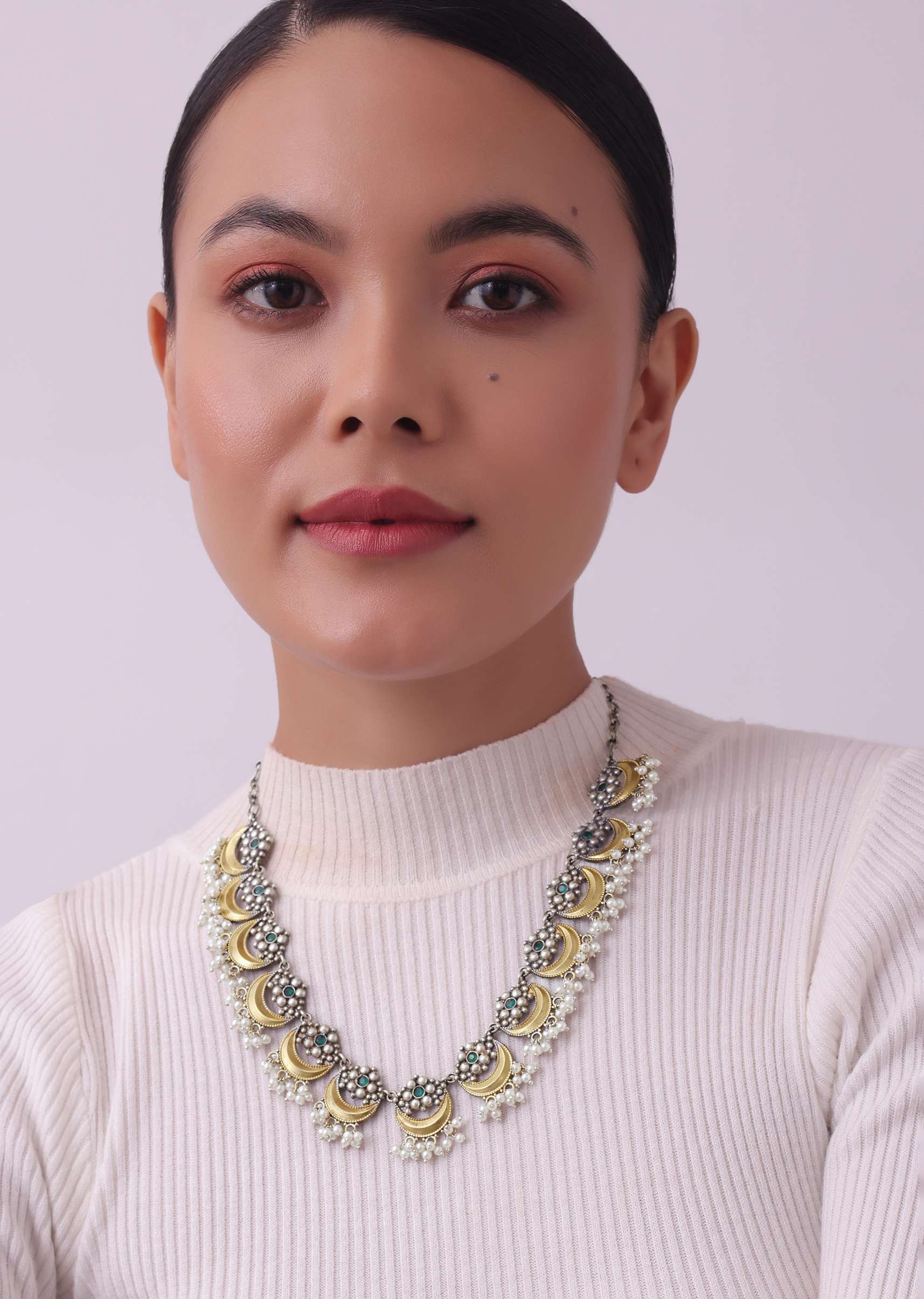 Two Tone Oxidised Necklace And Earrings Set With Pearls - Image 11