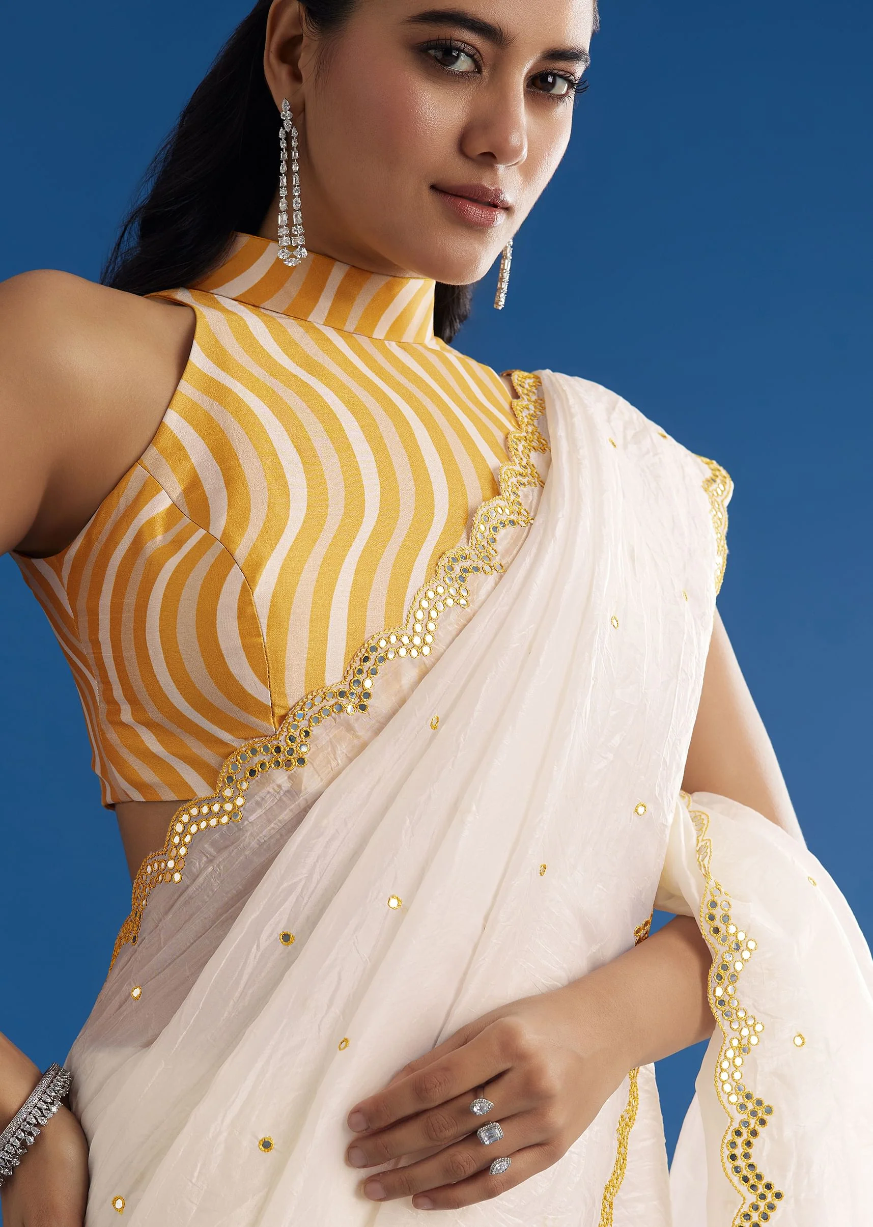 White Crepe Silk Saree With Mirror Scallop Contrast Border And Yellow Blouse - Image 2