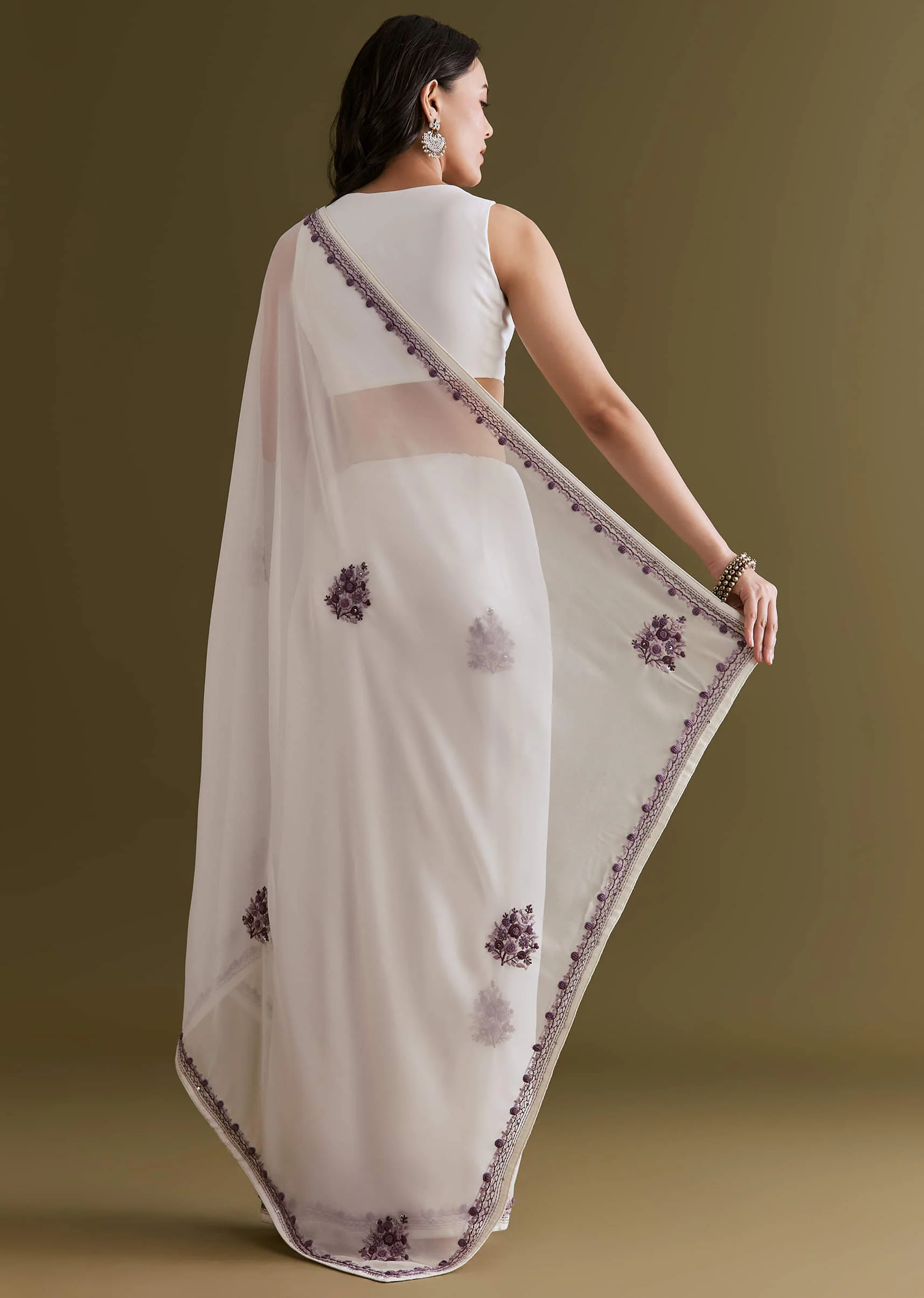 White Georgette Saree With Kashmiri Bud Embroidery - Image 6