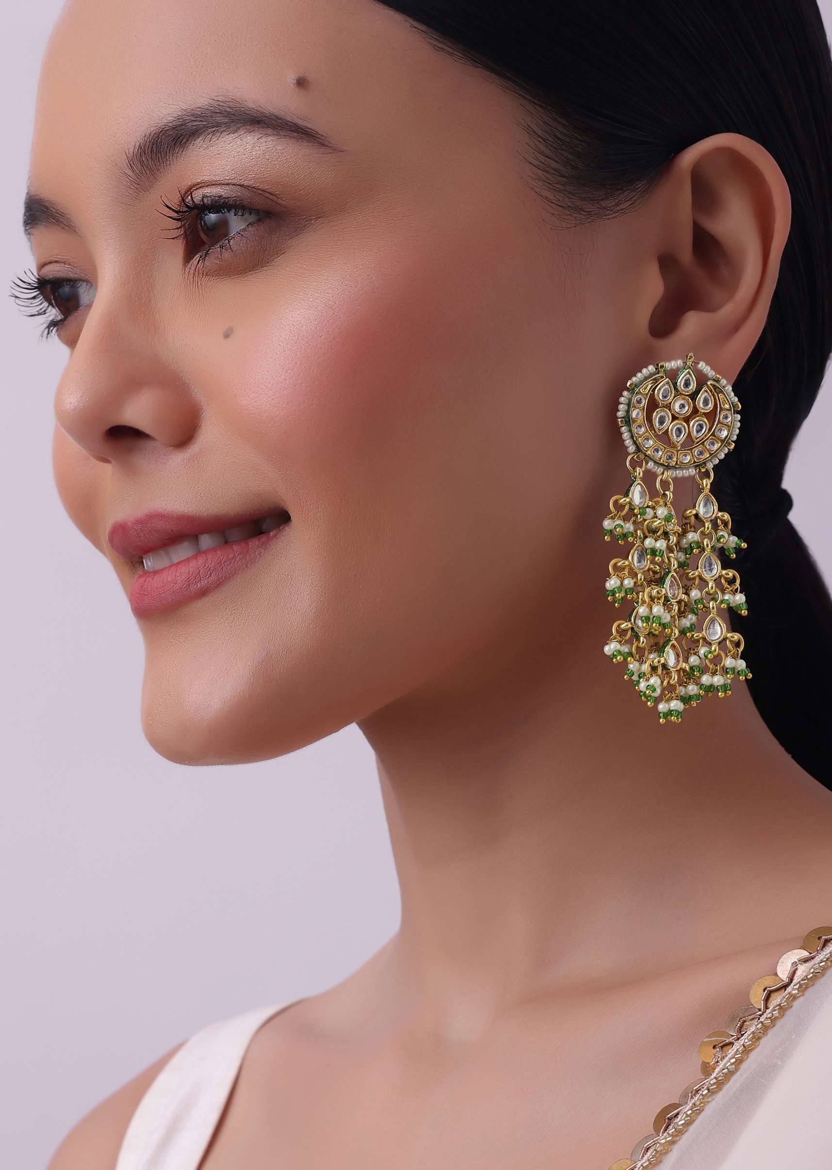 White Kundan Choker Set With Pearls And Drops - Image 3