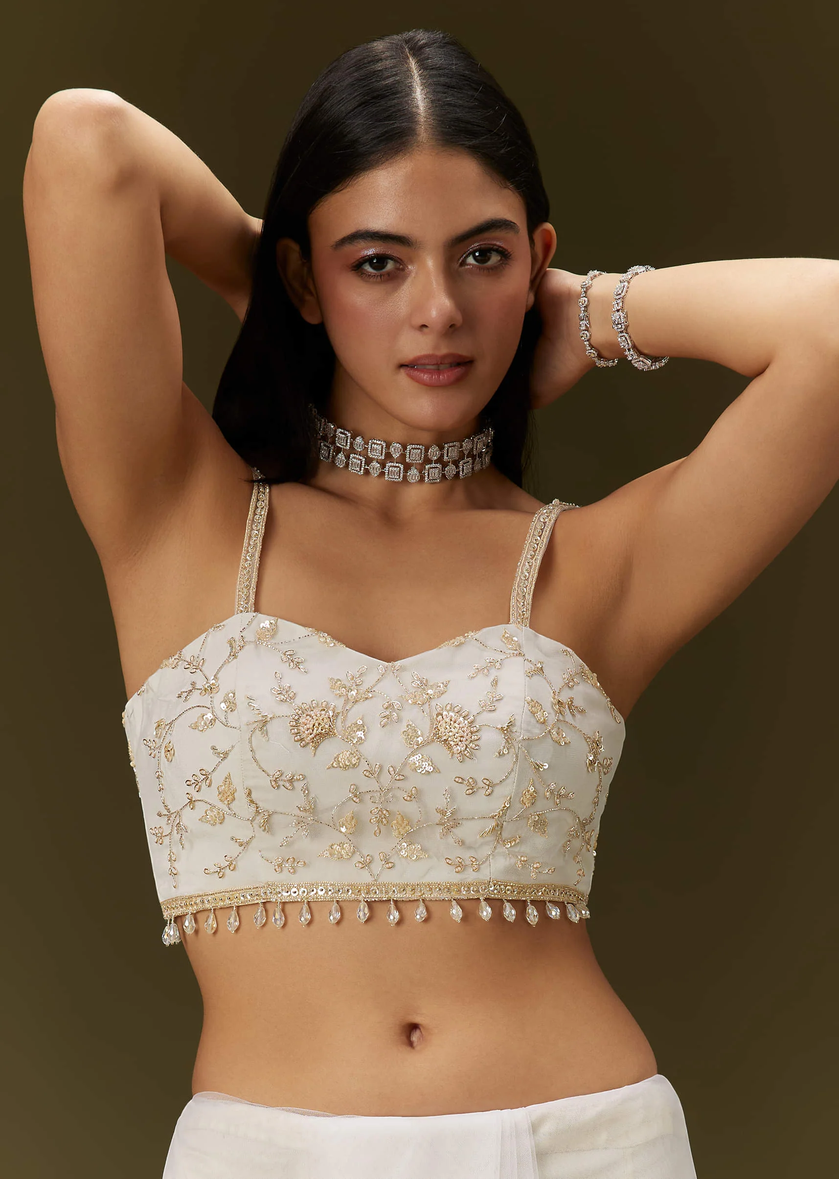 White Net Heavy Embroidered Saree With Embellished Border - Image 7