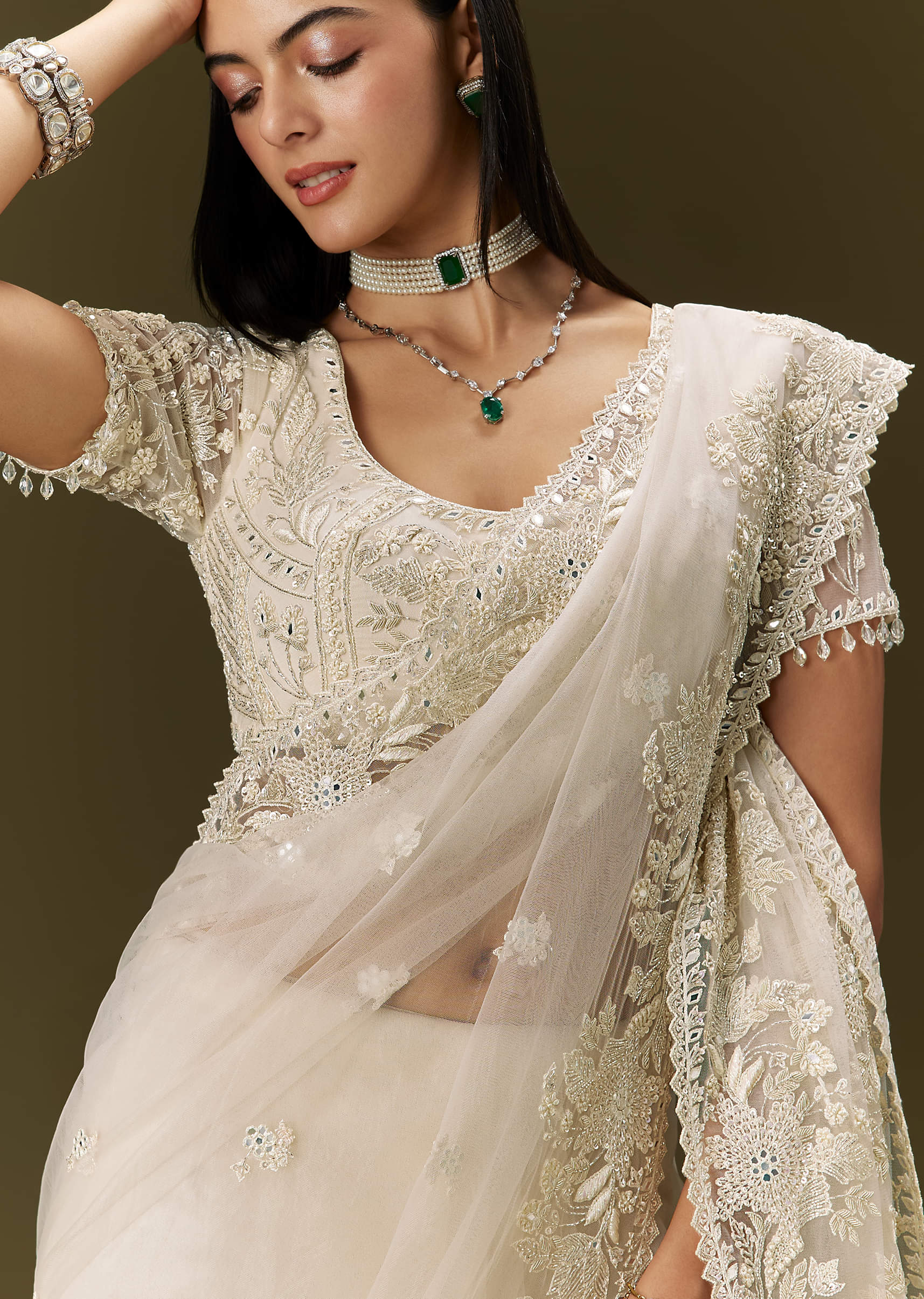 White Net Saree With All Over Heavy Embroidery - Image 3