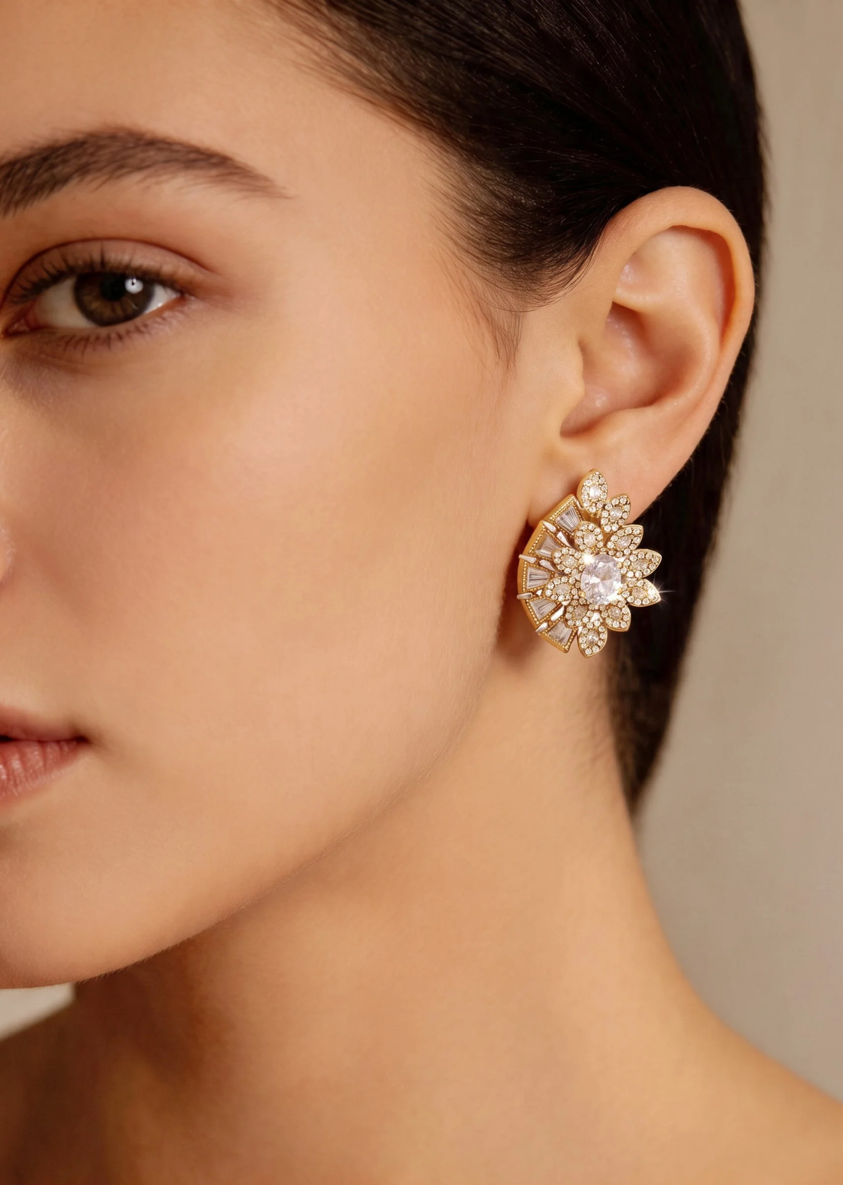 White Zirconia Minimal Earrings