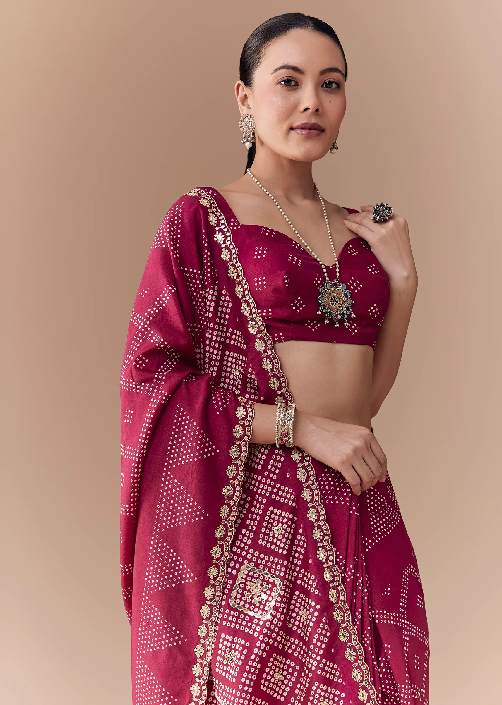 Wine Crepe Bandhani Print Saree with Blouse Fabric - Image 5