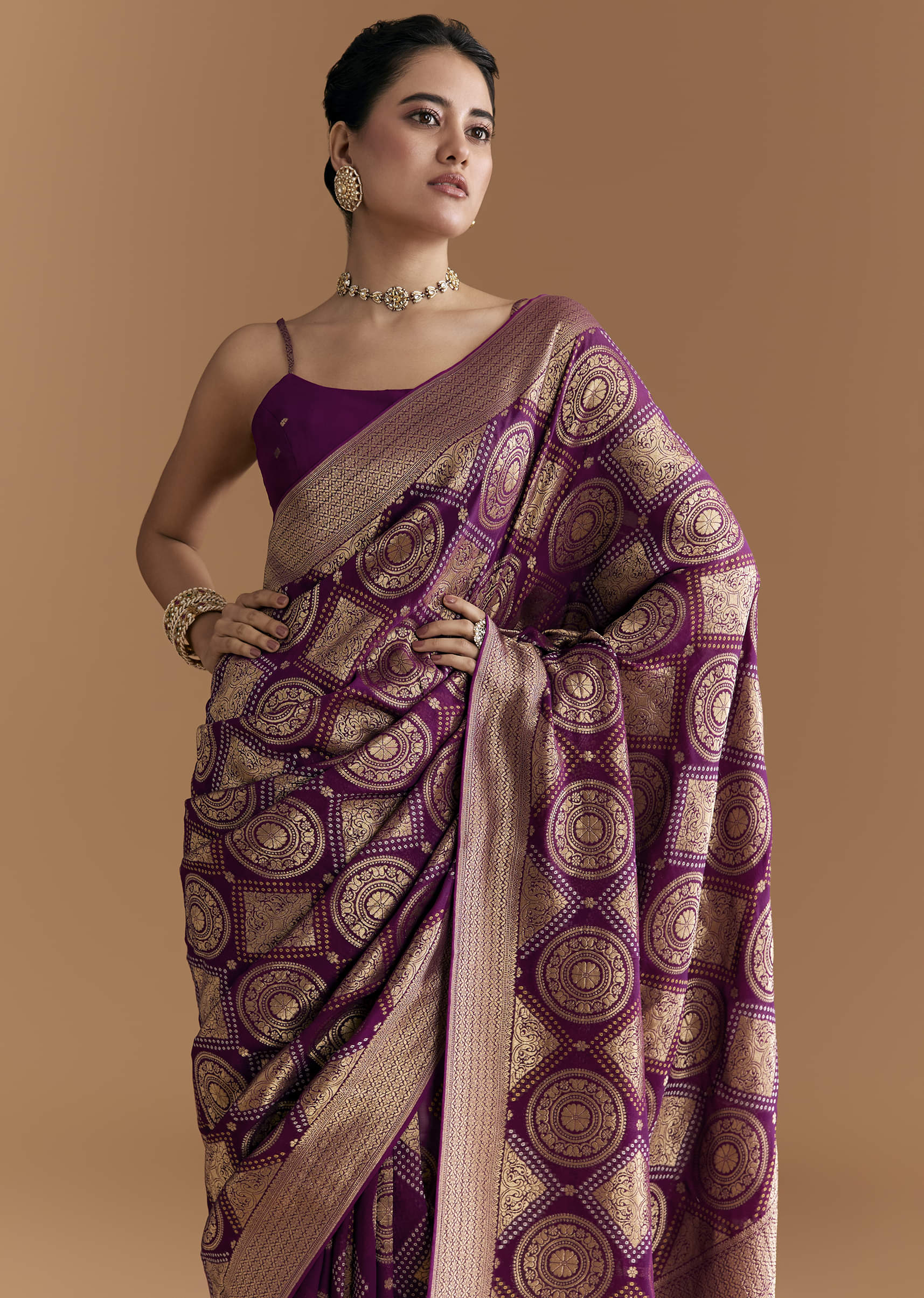 Wine Khadhi Georgette Saree With Geometric Motifs In Zari Work - Image 5