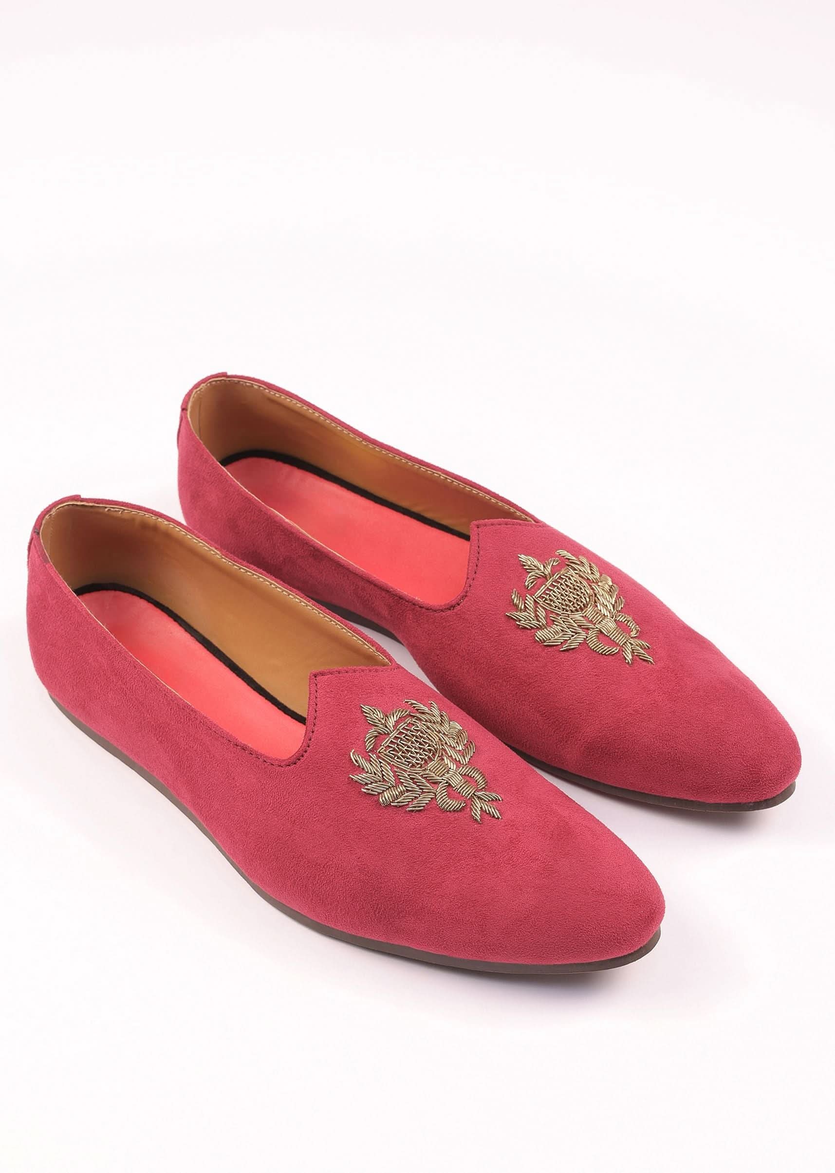 Valentine Red Juttis For Men In Suede With Embroidery - Image 4