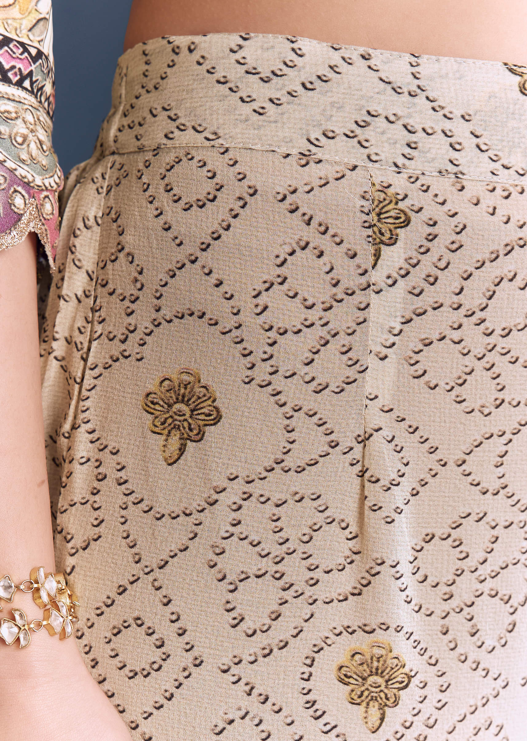 Yellow Beige Ombre Crepe Kurta Set With Floral Print - Image 6