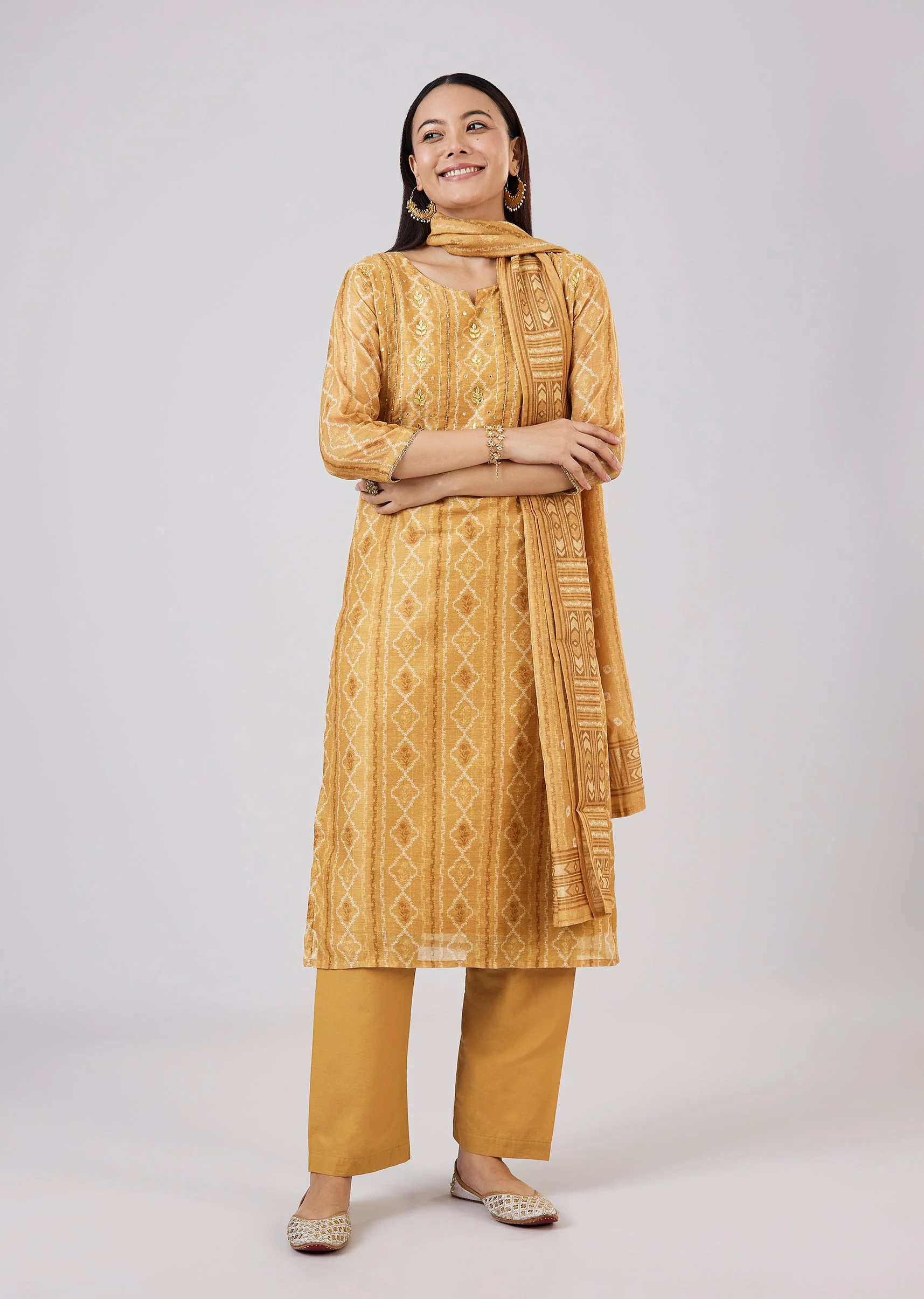 Yellow Chanderi Kurta Set With Gotta Patti Work - Image 3