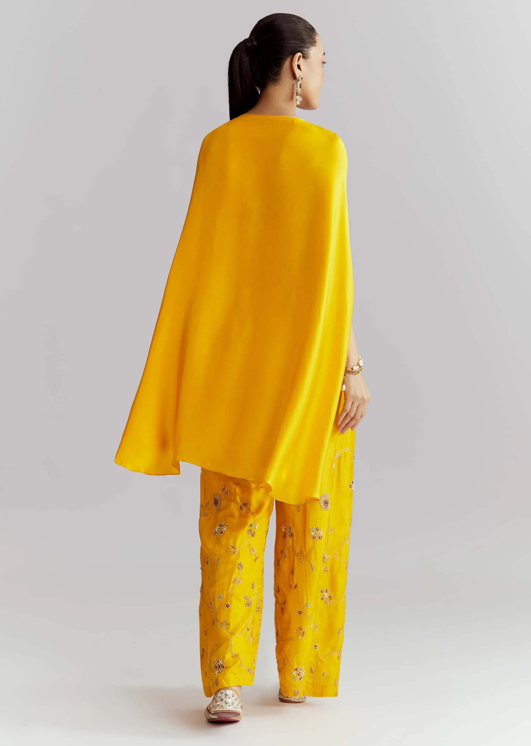Yellow Crepe Indo Western Set With Heavy Hand Embroidery - Image 5