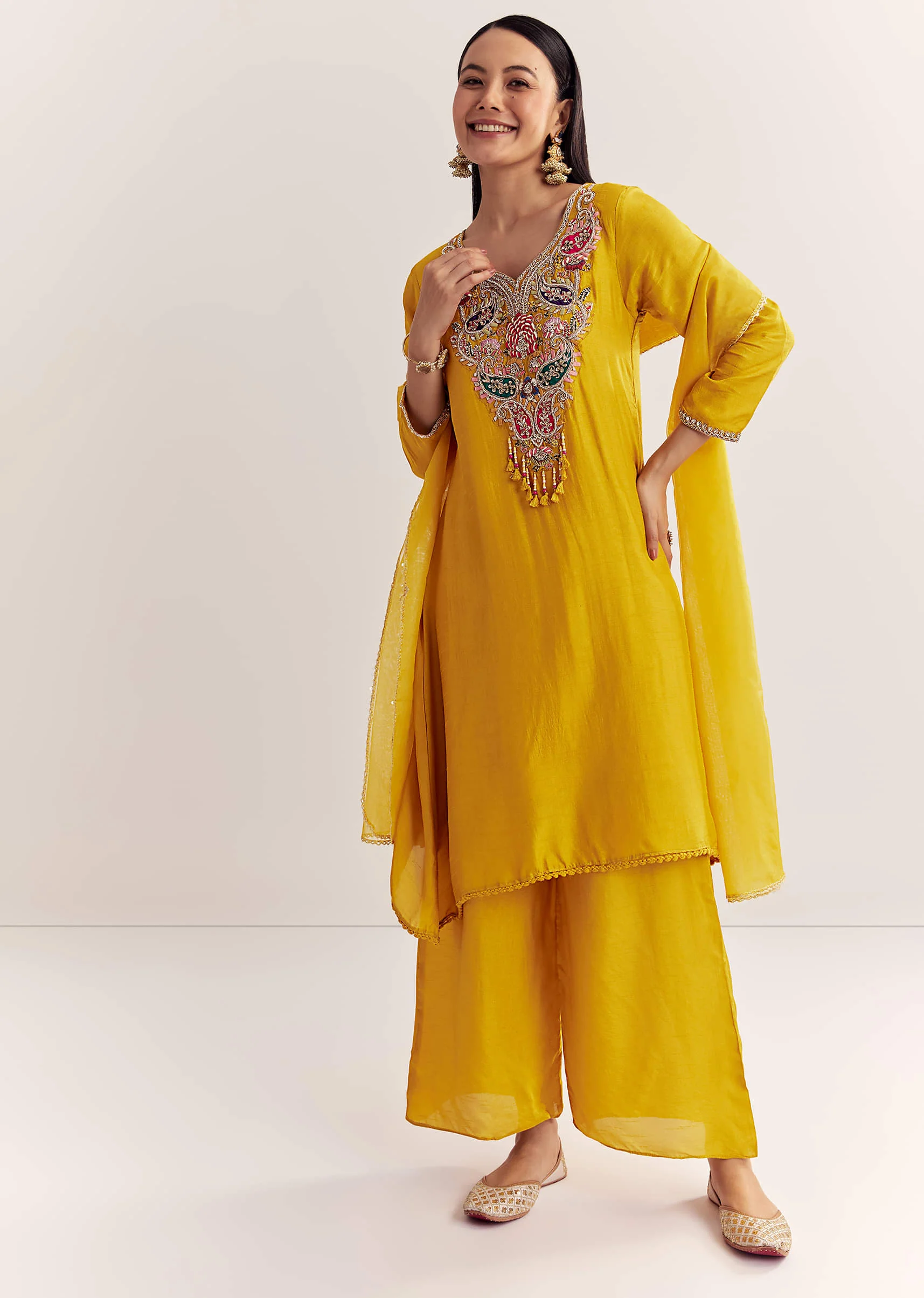 Yellow Dola Silk Kurta Dupatta Set With Zardosi And Thread Work - Image 3