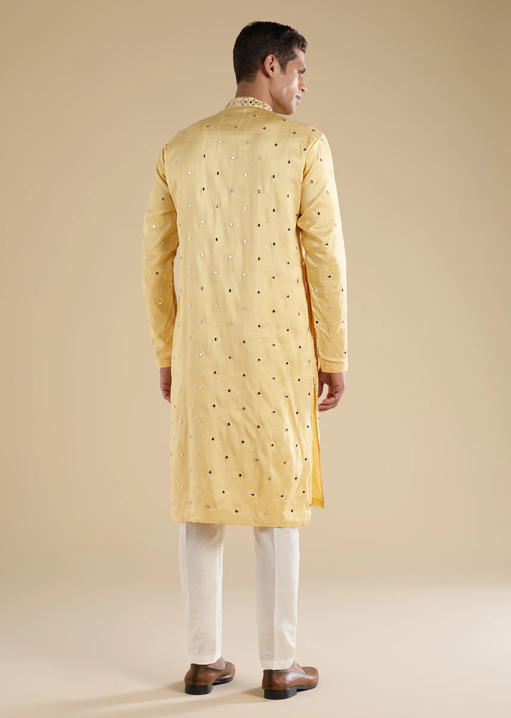 Yellow Embroidered Kurta Set With Thread Work - Image 5