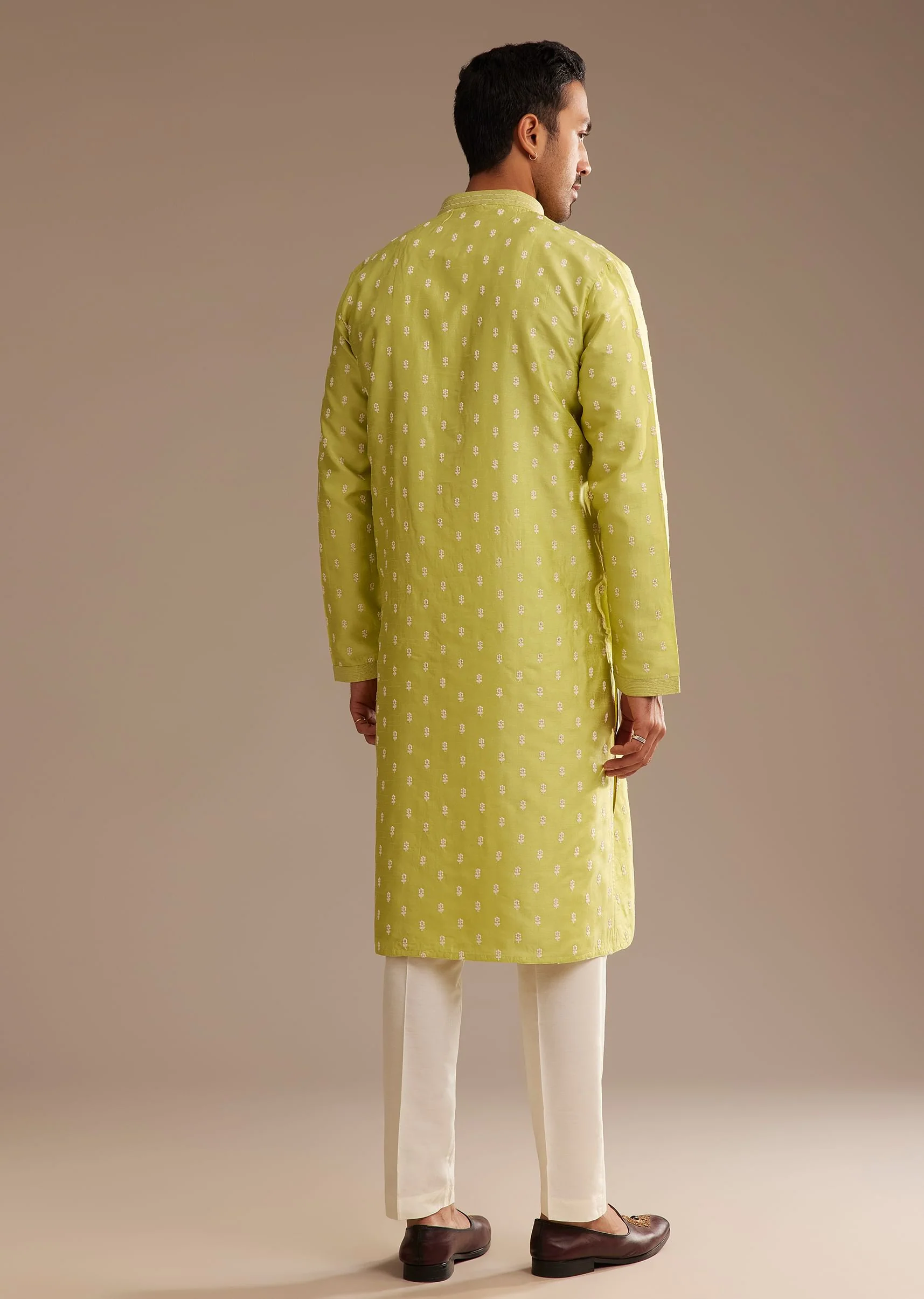 Yellow Silk Kurta Set With Embroidery - Image 5